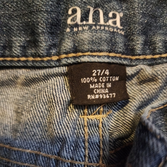 a.n.a. High Waist Loose Fit Distressed Jeans Size 27/4 - Picture 3 of 4